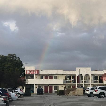 إل مونتي Eunice Plaza Motel المظهر الخارجي الصورة