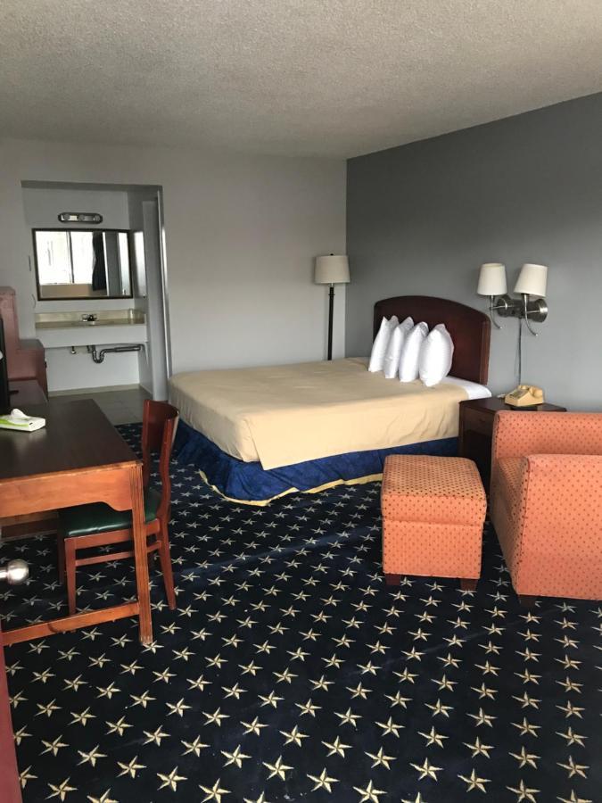 إل مونتي Eunice Plaza Motel المظهر الخارجي الصورة