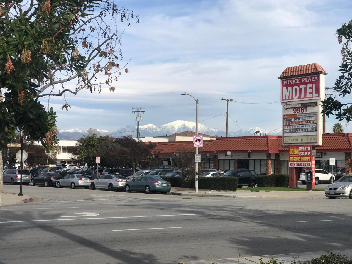 إل مونتي Eunice Plaza Motel المظهر الخارجي الصورة