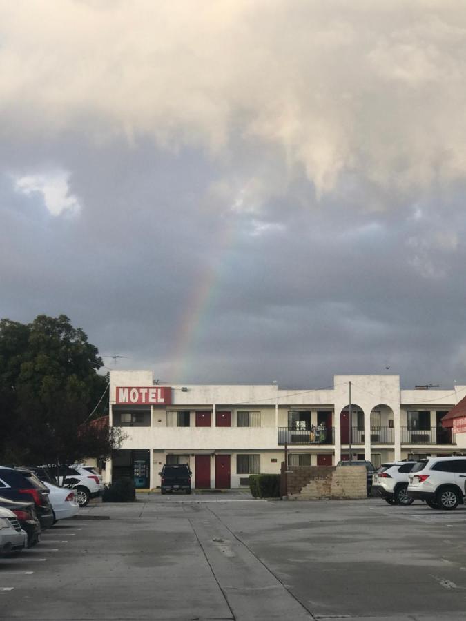 إل مونتي Eunice Plaza Motel المظهر الخارجي الصورة