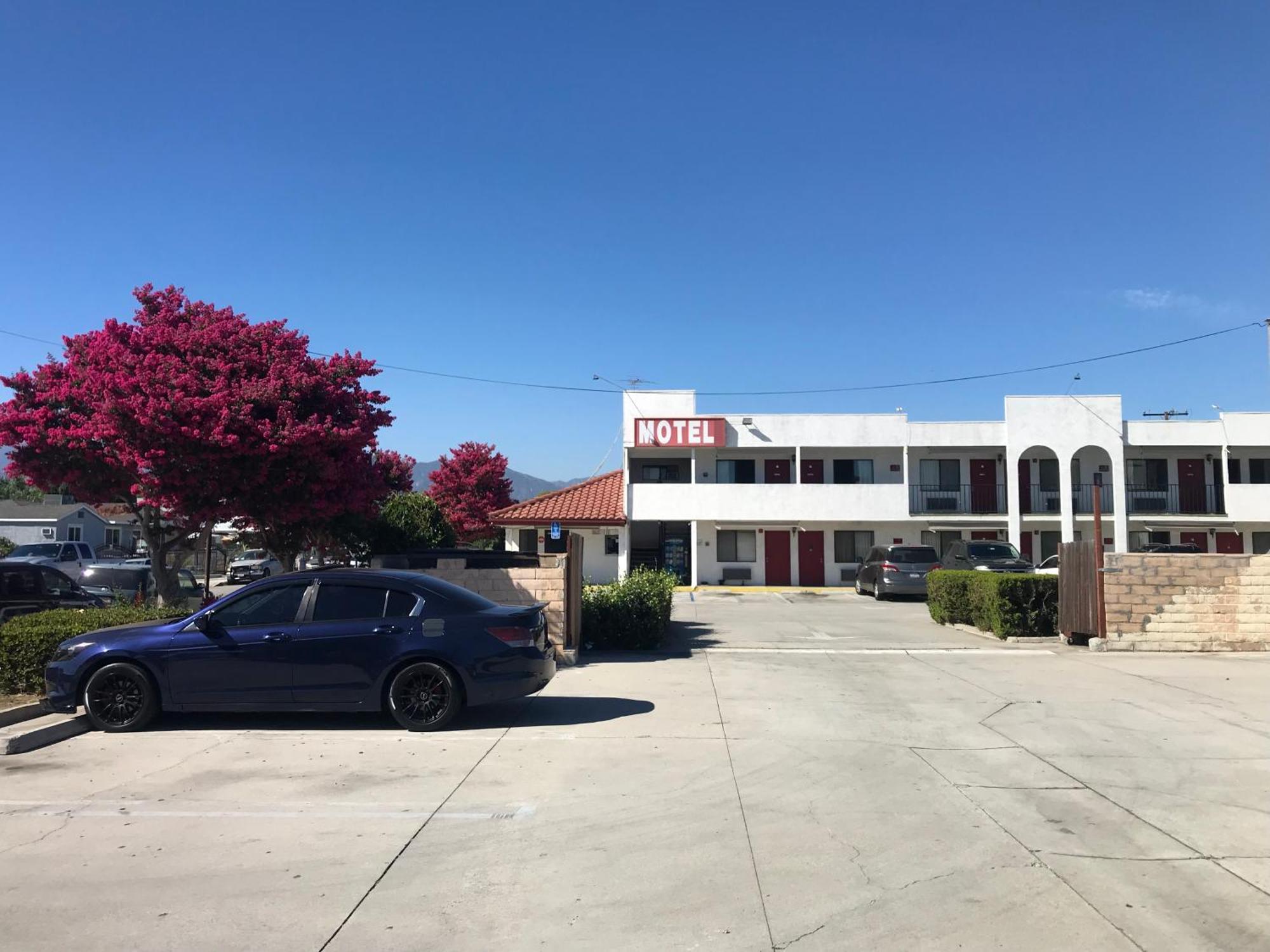 إل مونتي Eunice Plaza Motel المظهر الخارجي الصورة