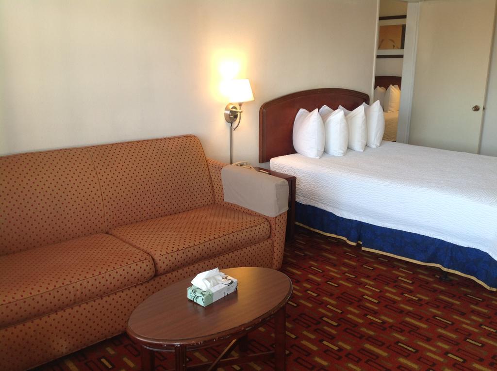 إل مونتي Eunice Plaza Motel المظهر الخارجي الصورة