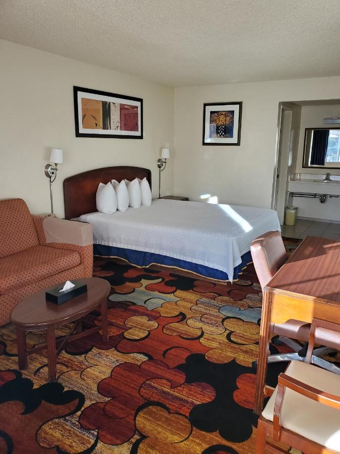إل مونتي Eunice Plaza Motel المظهر الخارجي الصورة