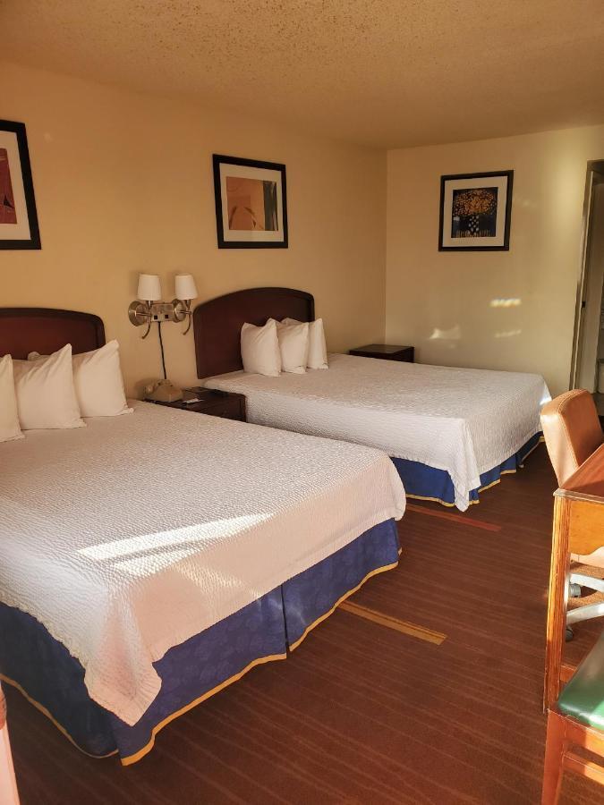 إل مونتي Eunice Plaza Motel المظهر الخارجي الصورة