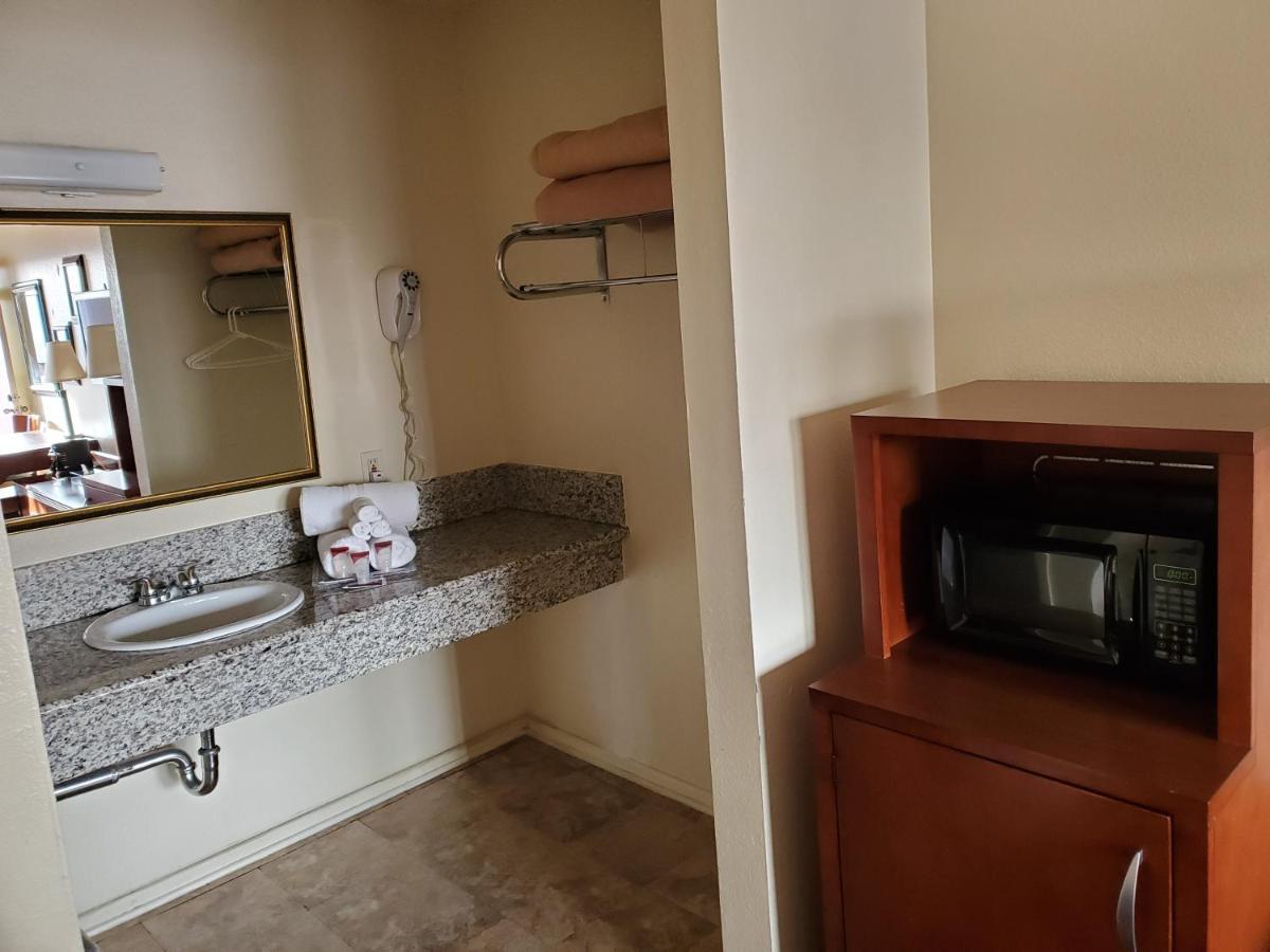 إل مونتي Eunice Plaza Motel المظهر الخارجي الصورة
