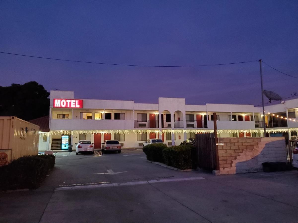 إل مونتي Eunice Plaza Motel المظهر الخارجي الصورة