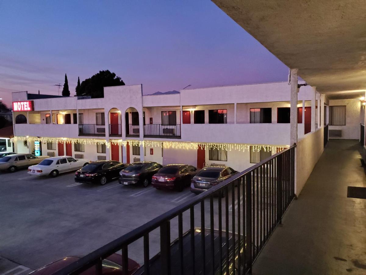 إل مونتي Eunice Plaza Motel المظهر الخارجي الصورة